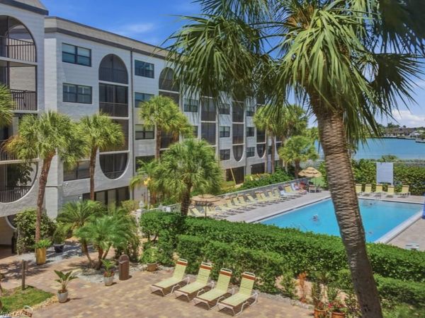1023 Anglers CV , Unit E304, MARCO ISLAND, FL 34145