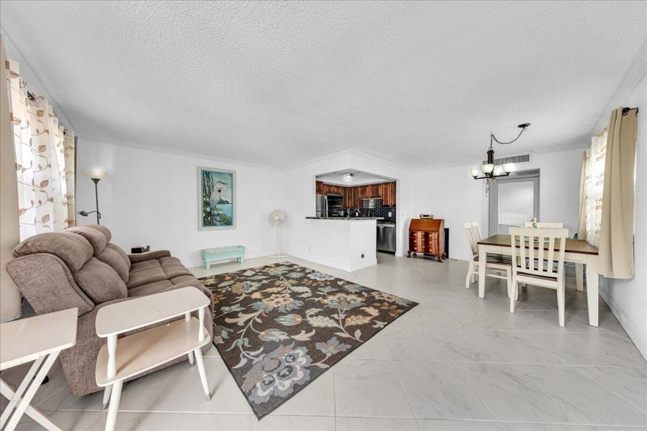 150 Valencia Boulevard, Unit G, Delray Beach, FL 33446 Photo