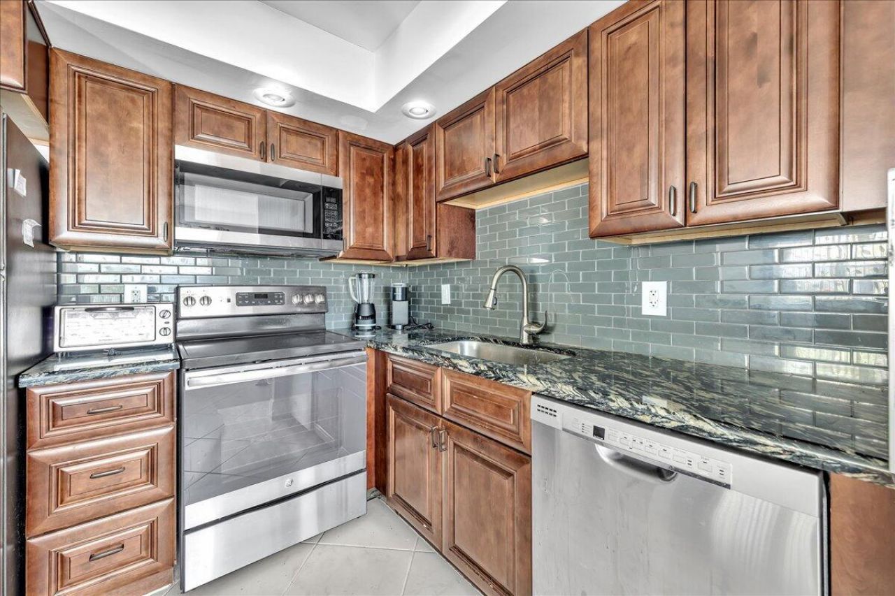 150 Valencia Boulevard, Unit G, Delray Beach, FL 33446 Photo