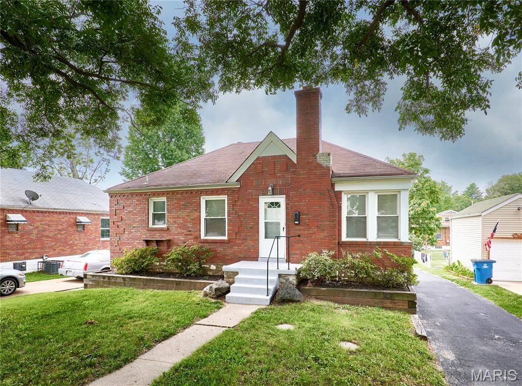 2146 Fairhaven Drive, Jennings, MO 63136 Main Photo