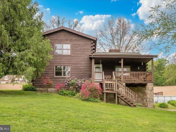 2635 VALLEY ROAD , SEVEN VALLEYS, PA 17360