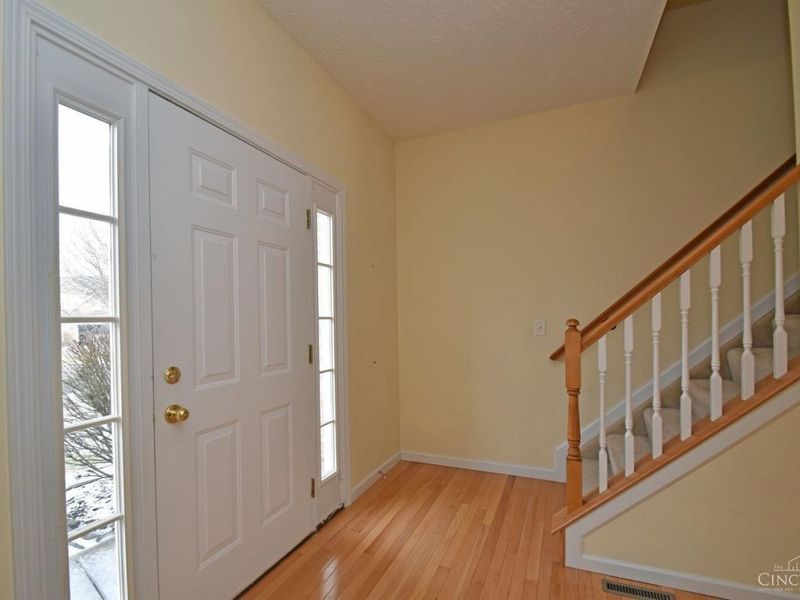 8097 Winding Creek Court, Deerfield Twp., OH 45040 Photo 2