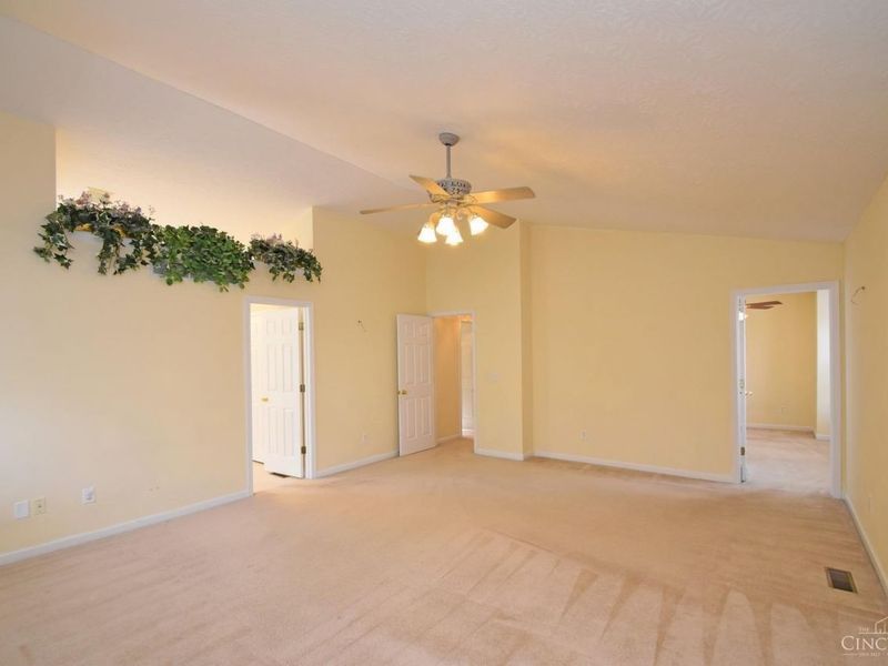 8097 Winding Creek Court, Deerfield Twp., OH 45040 Photo 5
