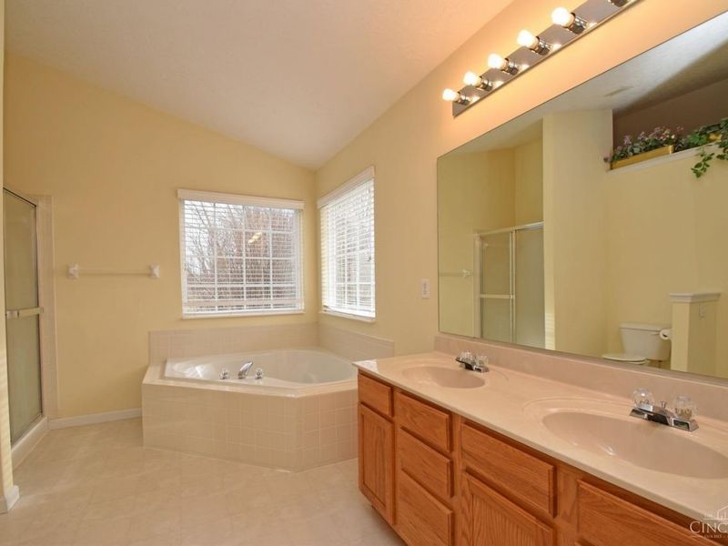 8097 Winding Creek Court, Deerfield Twp., OH 45040 Photo 6