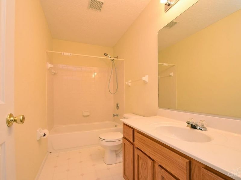 8097 Winding Creek Court, Deerfield Twp., OH 45040 Photo 9