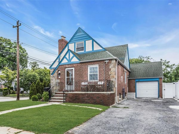 103 Union Street, Valley Stream, NY 11580