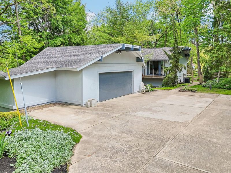 790 Maple Drive , Columbus, OH 43235 Photo 43