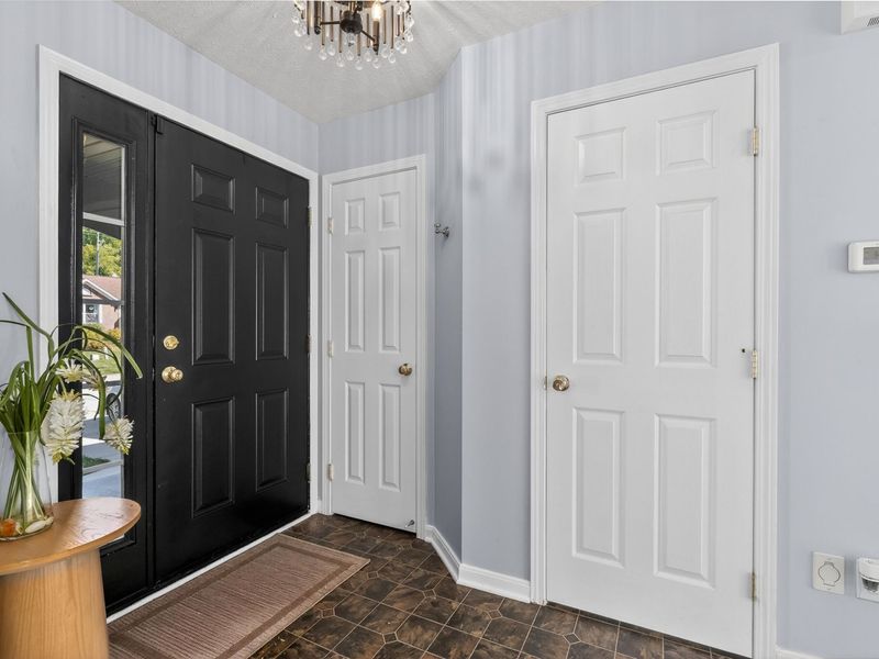 2756 Pebble Creek Way, Florence, KY 41042 Photo 3