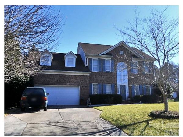 4800 Oak Bend Court, Charlotte, NC 28215