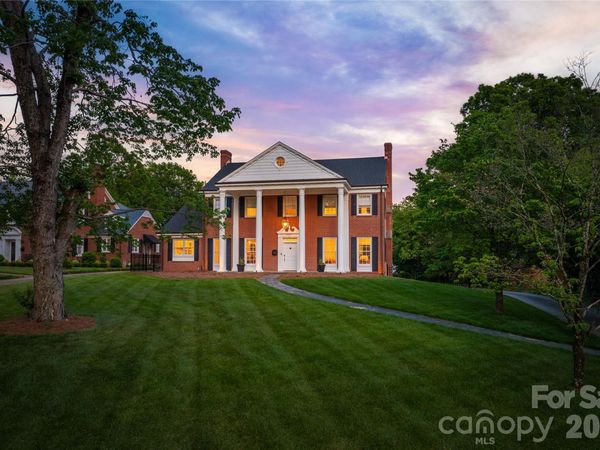 319 W Union Street, Morganton, NC 28655