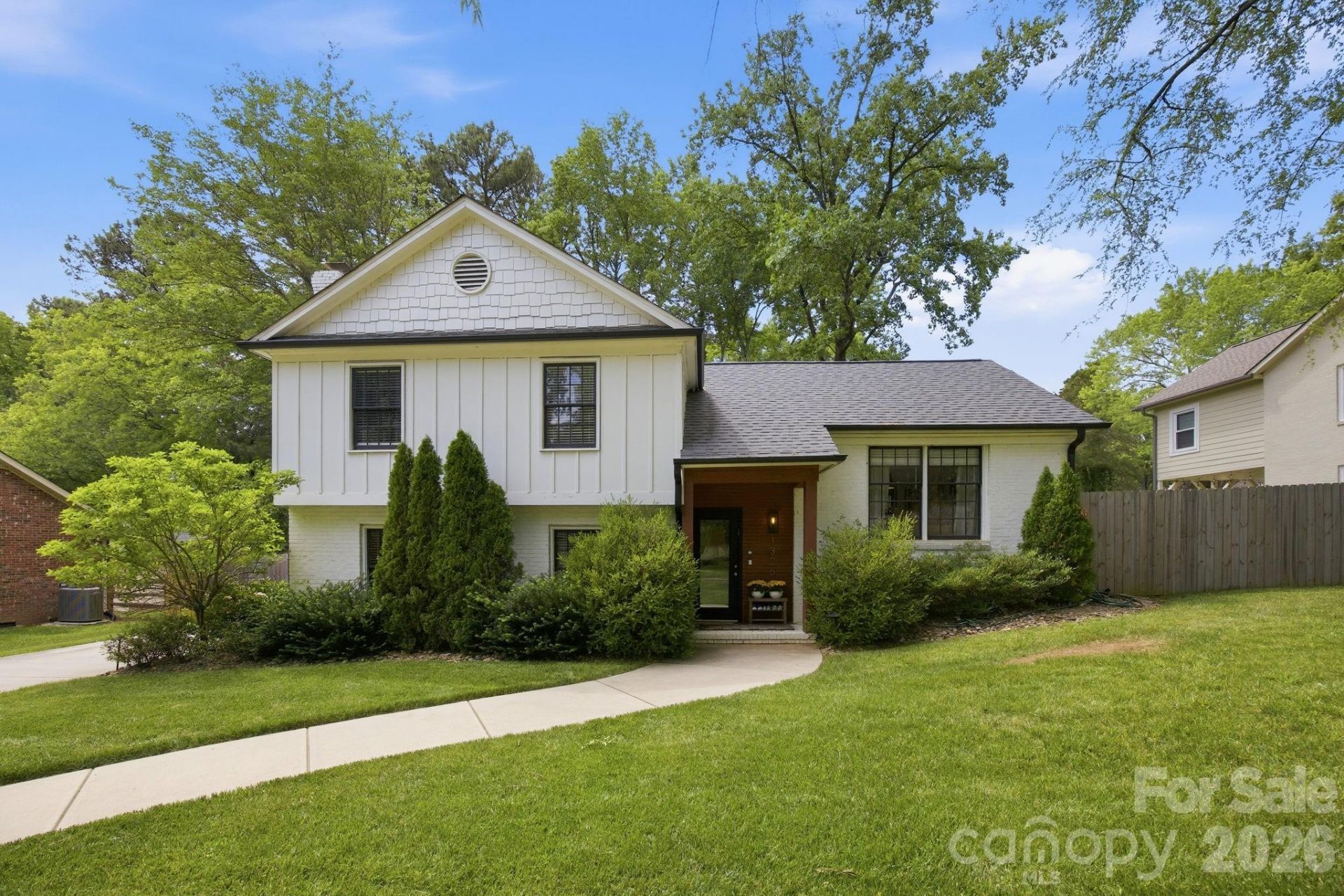 1325 Braeburn Road, Charlotte, NC 28211 Main Photo
