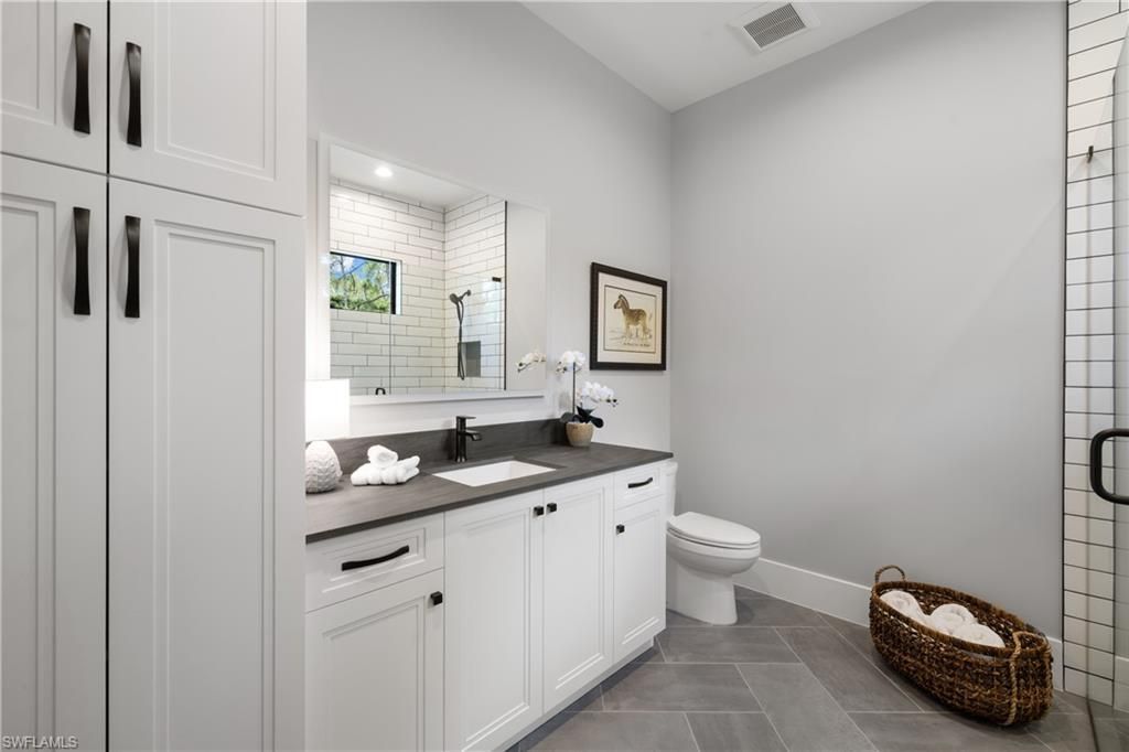 4221 7th Ave Nw, Naples, FL 34119 Photo