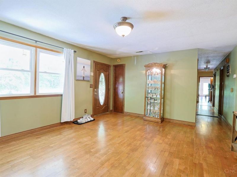 2715 St Rt 232, Bethel, OH 45106 Photo 8