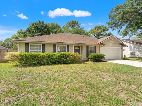 8076 CUMBERLAND GAP Trail N, Jacksonville, FL 32244
