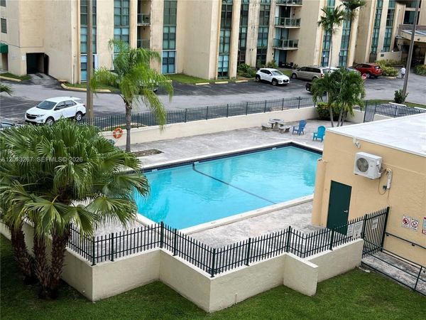 2075 SW 122nd Ave , Unit 415, Miami, FL 33175