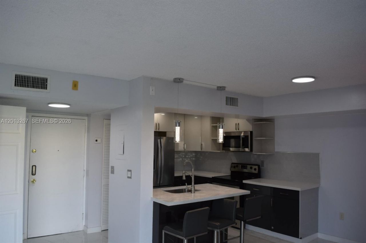 2075 SW 122nd Ave , Unit 415, Miami, FL 33175 Photo