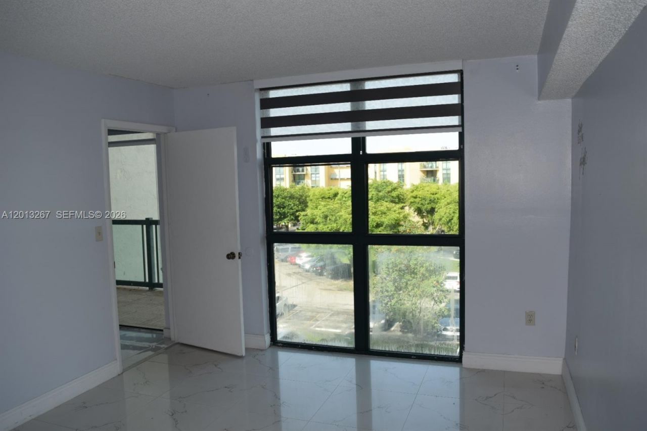 2075 SW 122nd Ave , Unit 415, Miami, FL 33175 Photo