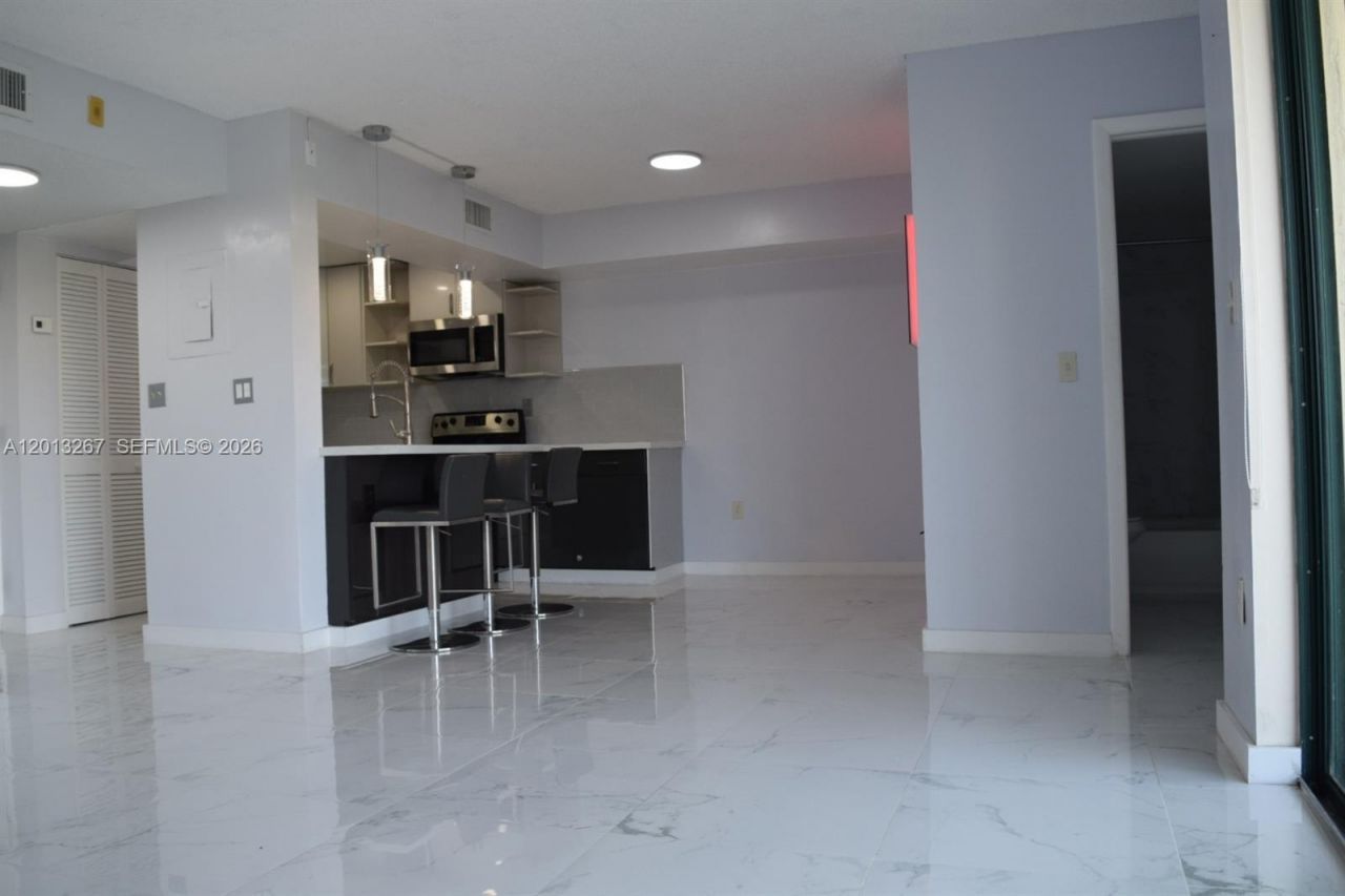 2075 SW 122nd Ave , Unit 415, Miami, FL 33175 Photo