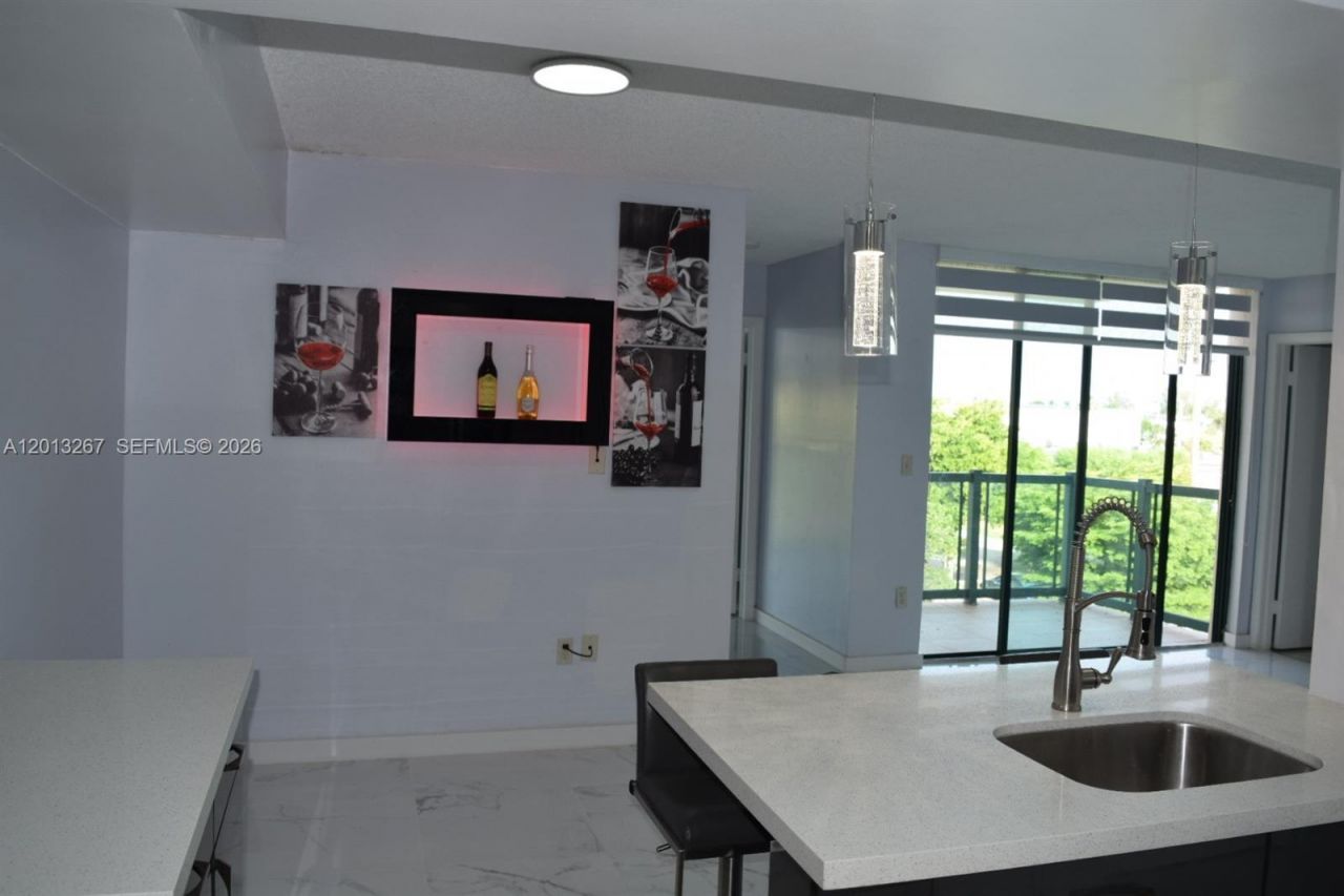 2075 SW 122nd Ave , Unit 415, Miami, FL 33175 Photo