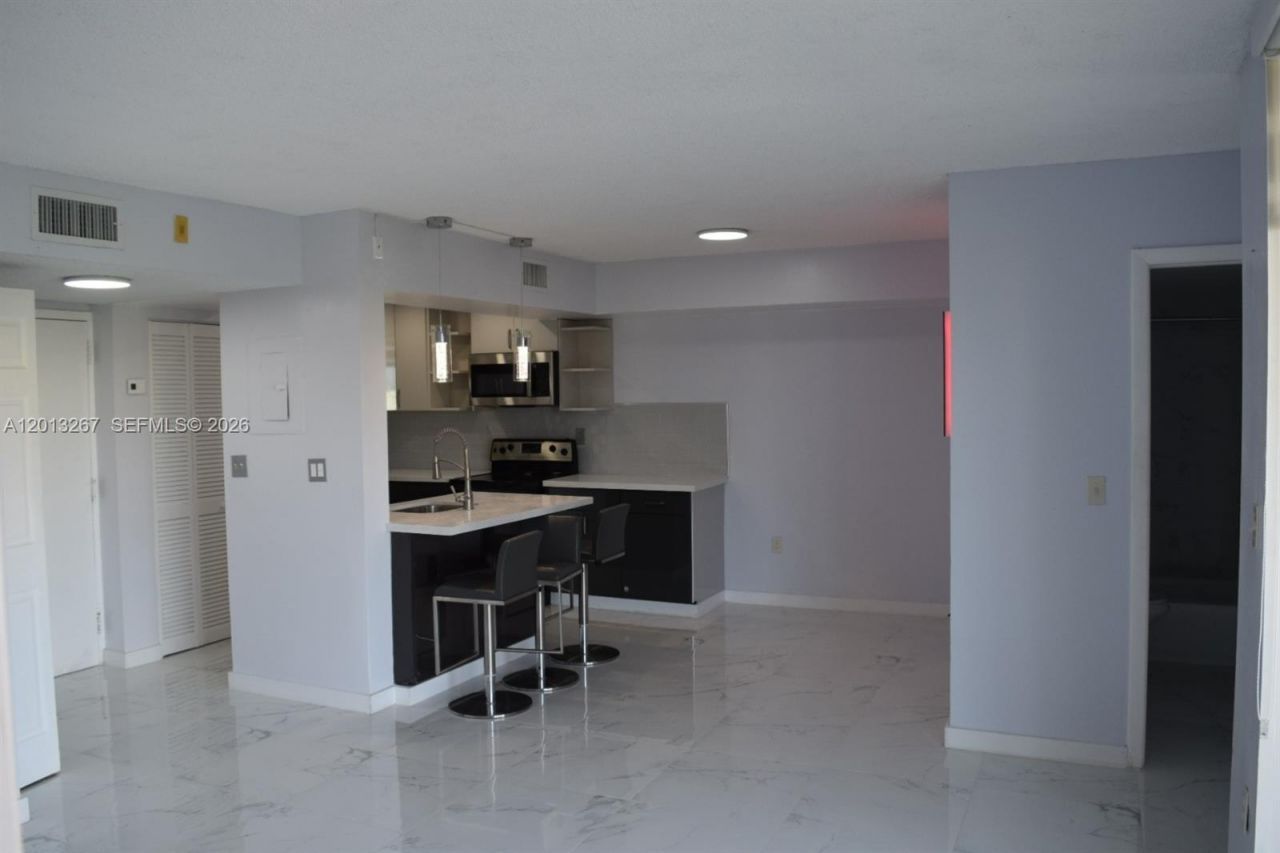 2075 SW 122nd Ave , Unit 415, Miami, FL 33175 Photo