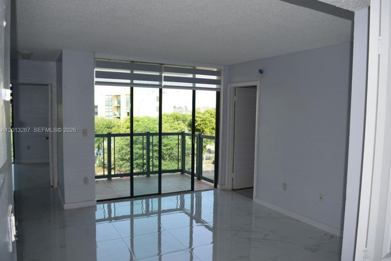 2075 SW 122nd Ave , Unit 415, Miami, FL 33175 Photo