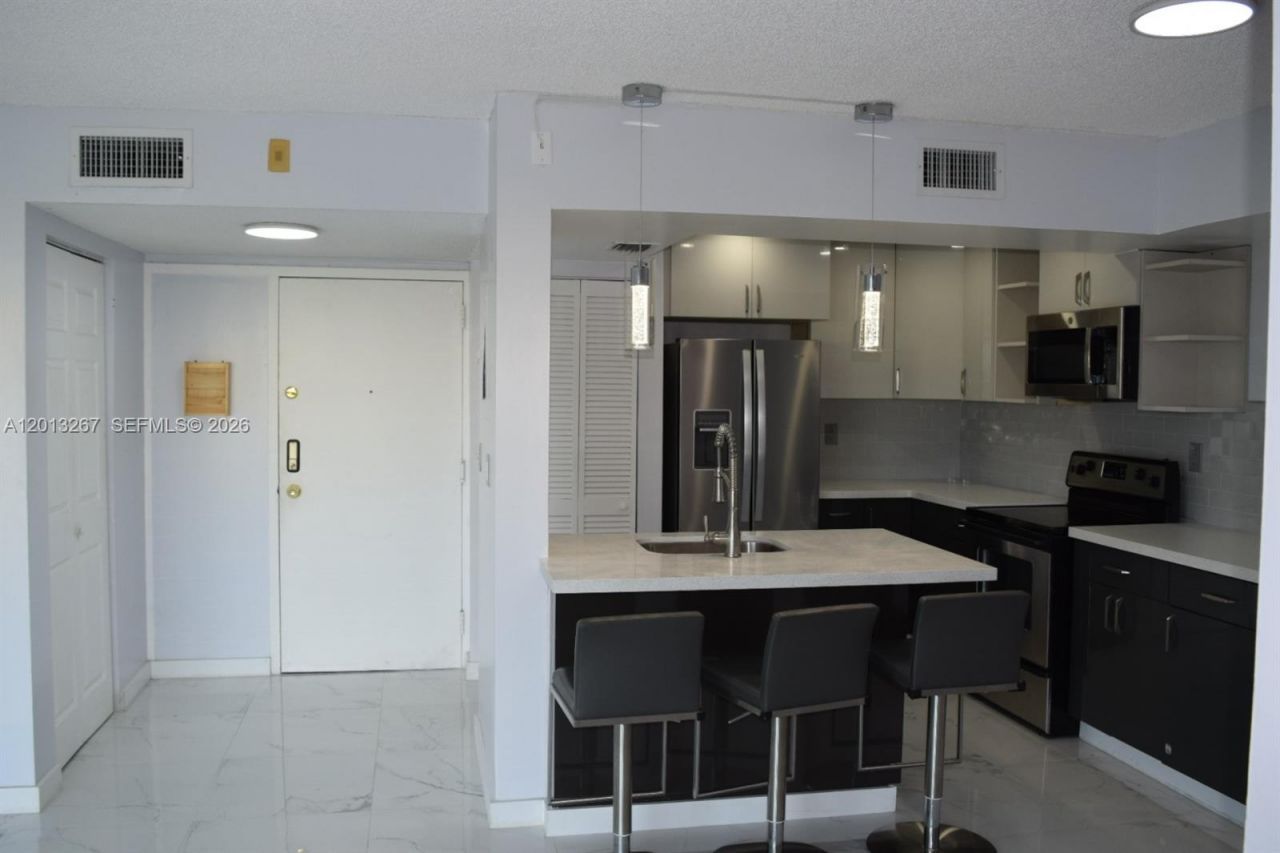 2075 SW 122nd Ave , Unit 415, Miami, FL 33175 Photo