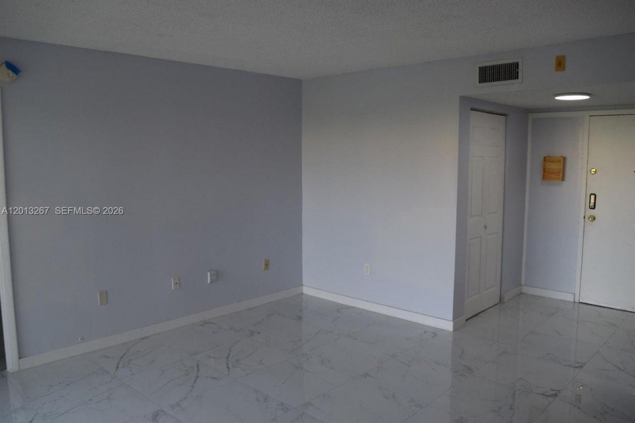 2075 SW 122nd Ave , Unit 415, Miami, FL 33175 Photo
