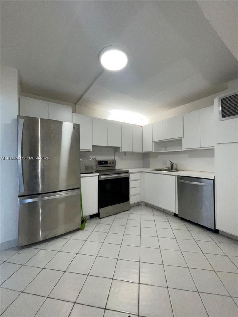 2801 NE 183rd St, Unit 1914W, Aventura, FL 33160 Photo