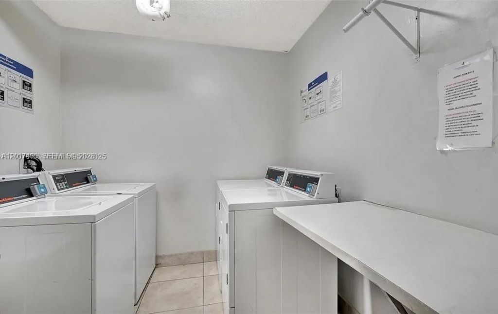 2801 NE 183rd St, Unit 1914W, Aventura, FL 33160 Photo