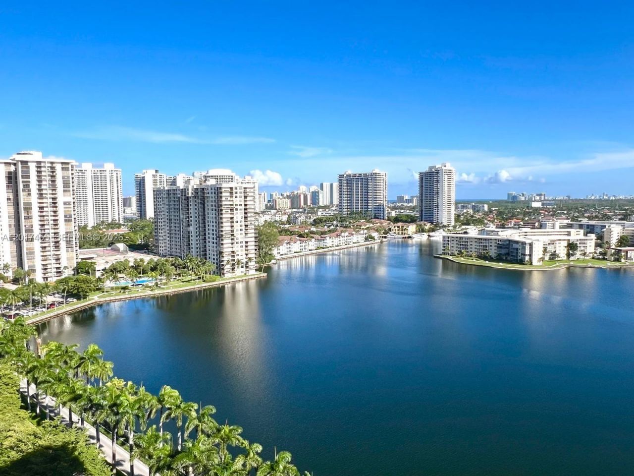 2801 NE 183rd St, Unit 1914W, Aventura, FL 33160 Photo