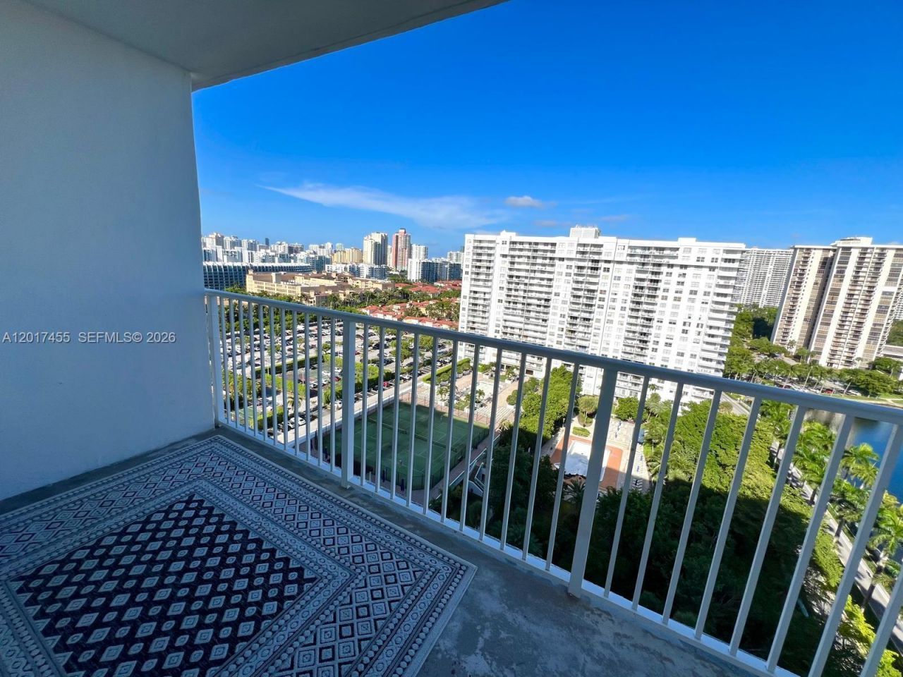 2801 NE 183rd St, Unit 1914W, Aventura, FL 33160 Photo