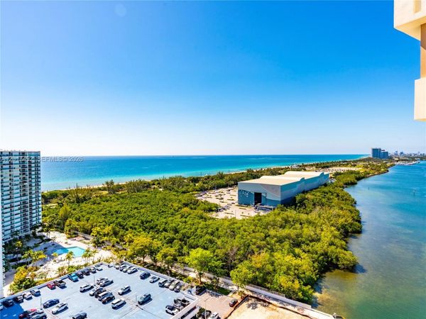 300 Bayview Dr , Unit 2115, Sunny Isles Beach, FL 33160
