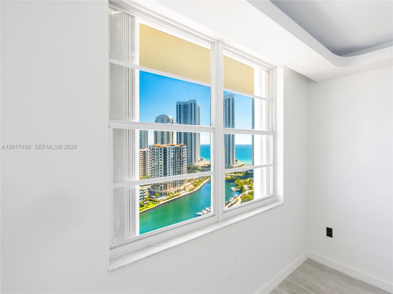 300 Bayview Dr , Unit 2115, Sunny Isles Beach, FL 33160 Photo