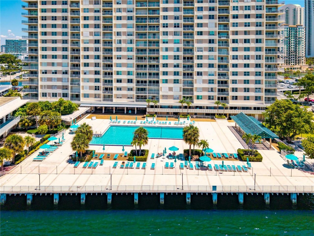 300 Bayview Dr , Unit 2115, Sunny Isles Beach, FL 33160 Photo
