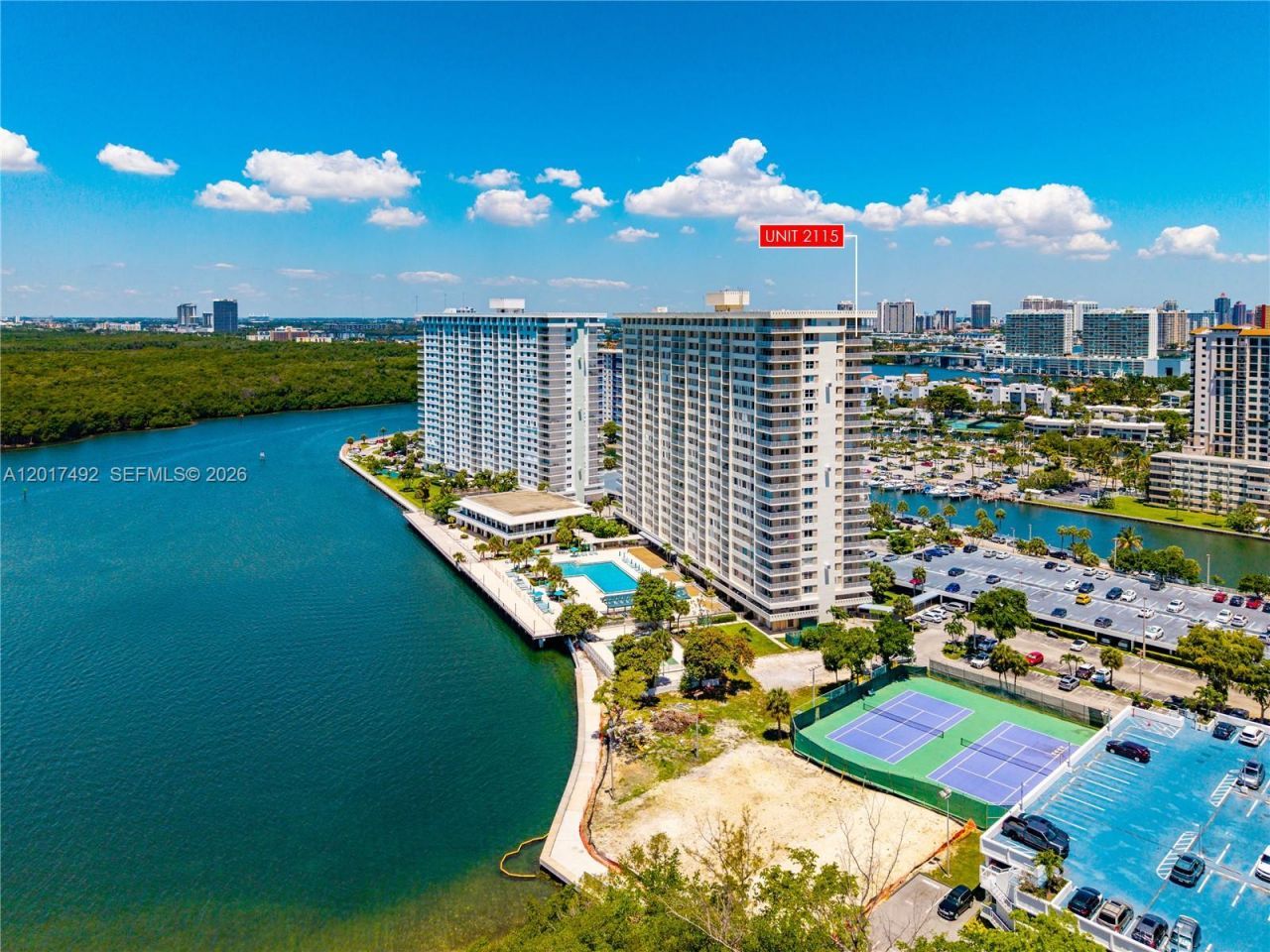 300 Bayview Dr , Unit 2115, Sunny Isles Beach, FL 33160 Photo