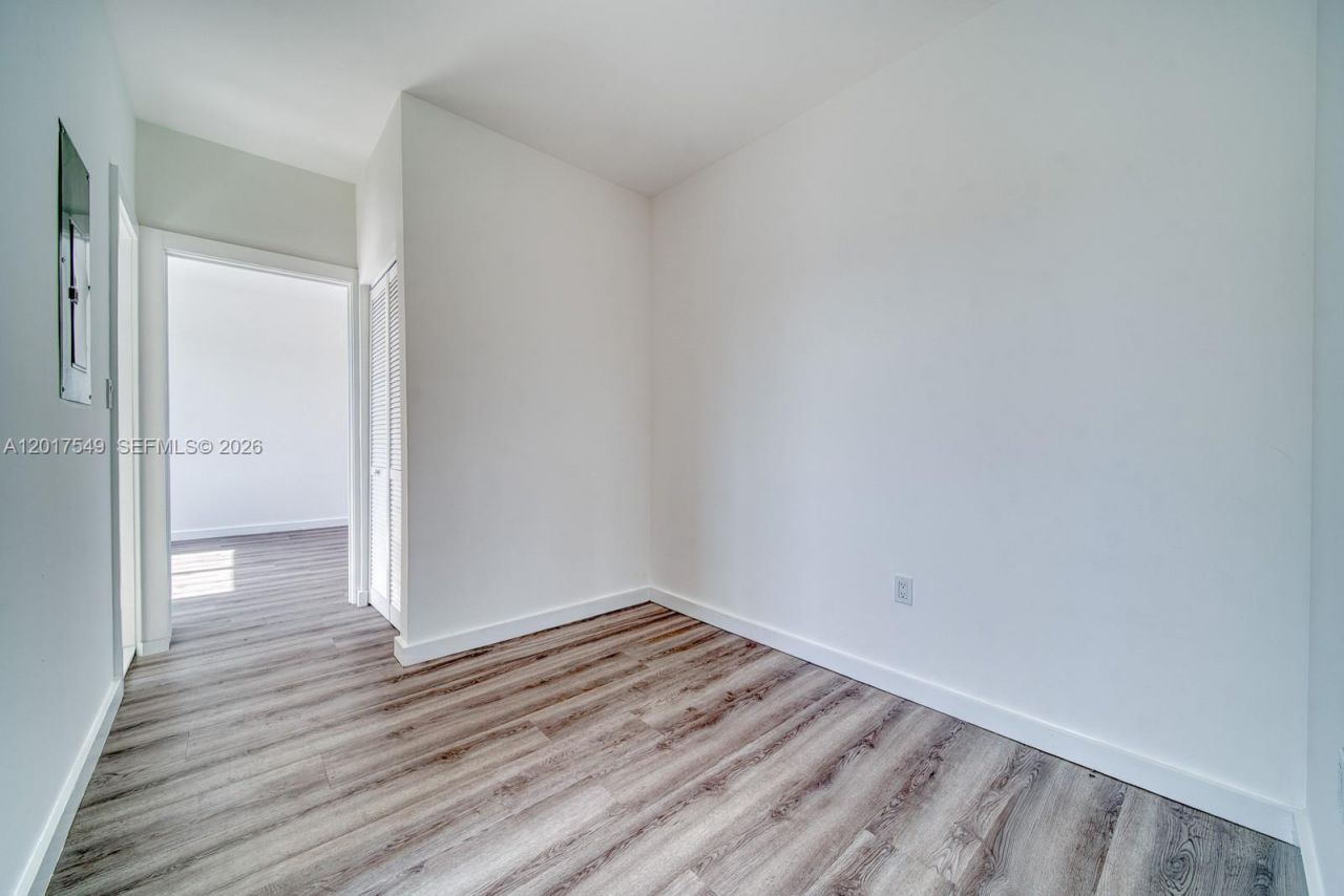 2352 SW 5th St , Unit 5, Miami, FL 33135 Photo