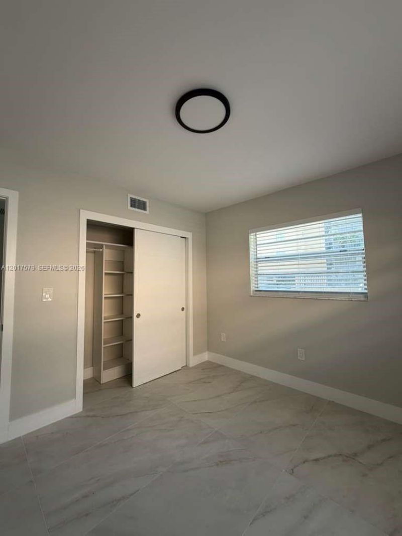 932 NW 5th St , Unit 3, Miami, FL 33128 Photo