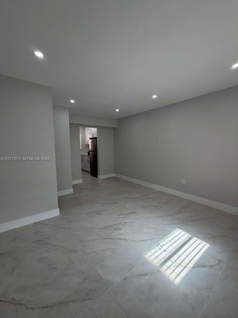 932 NW 5th St , Unit 3, Miami, FL 33128 Photo