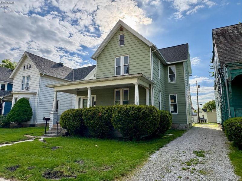 70 N Sandusky Street, Tiffin, OH 44883 Photo 2