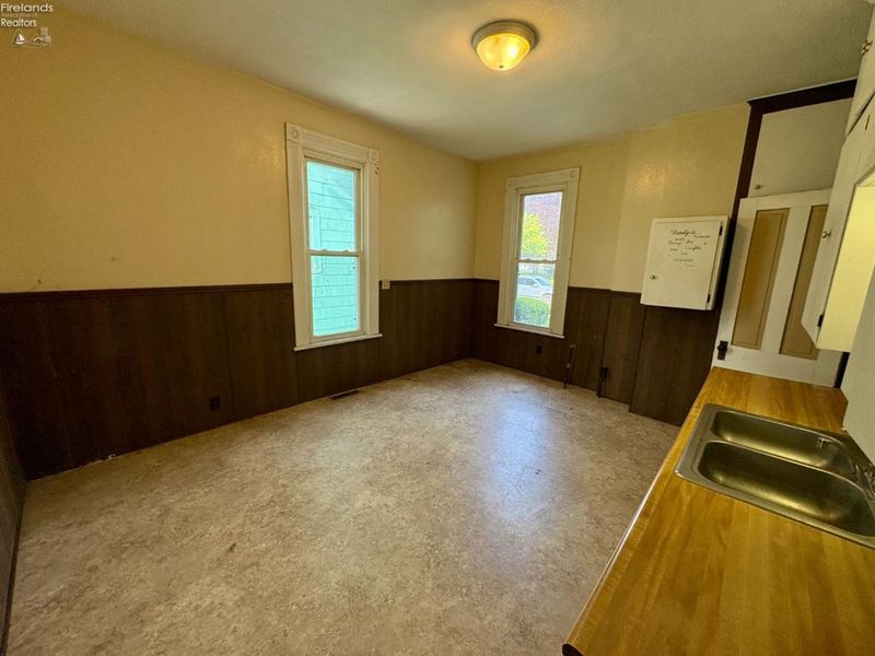 70 N Sandusky Street, Tiffin, OH 44883 Photo 7