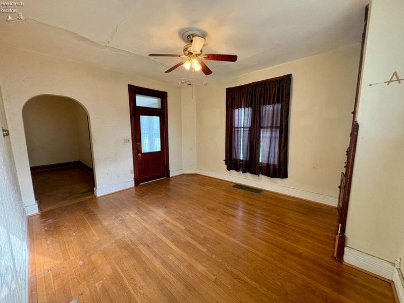 70 N Sandusky Street, Tiffin, OH 44883 Photo 9