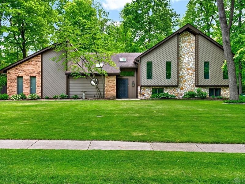 212 Walnut Grove Drive, Washington Township, OH 45458 Photo 1