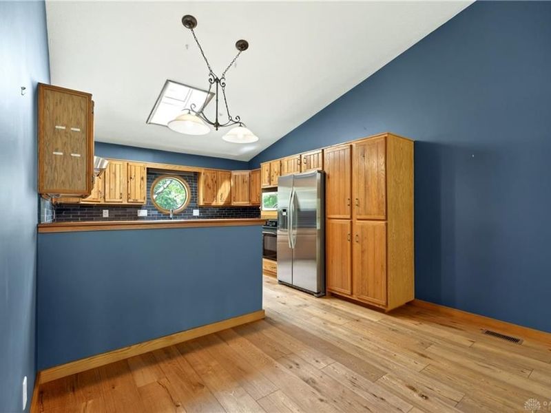 212 Walnut Grove Drive, Washington Township, OH 45458 Photo 12