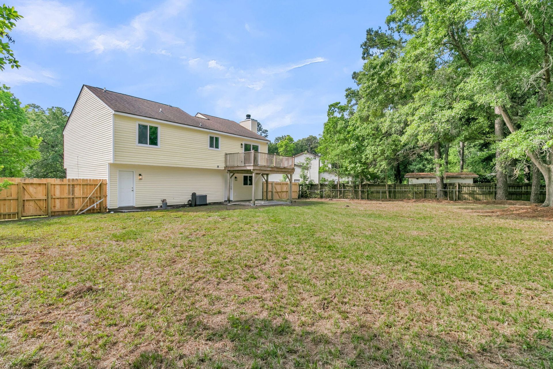 104 Foxfire Court Photo 25