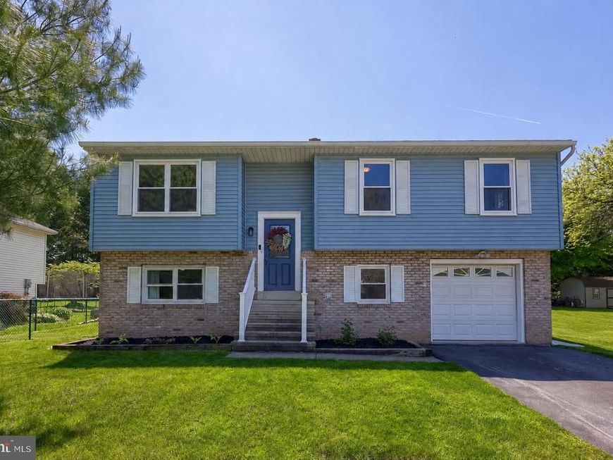 512 Wallingford Road, Lancaster, PA 17601 Main Photo