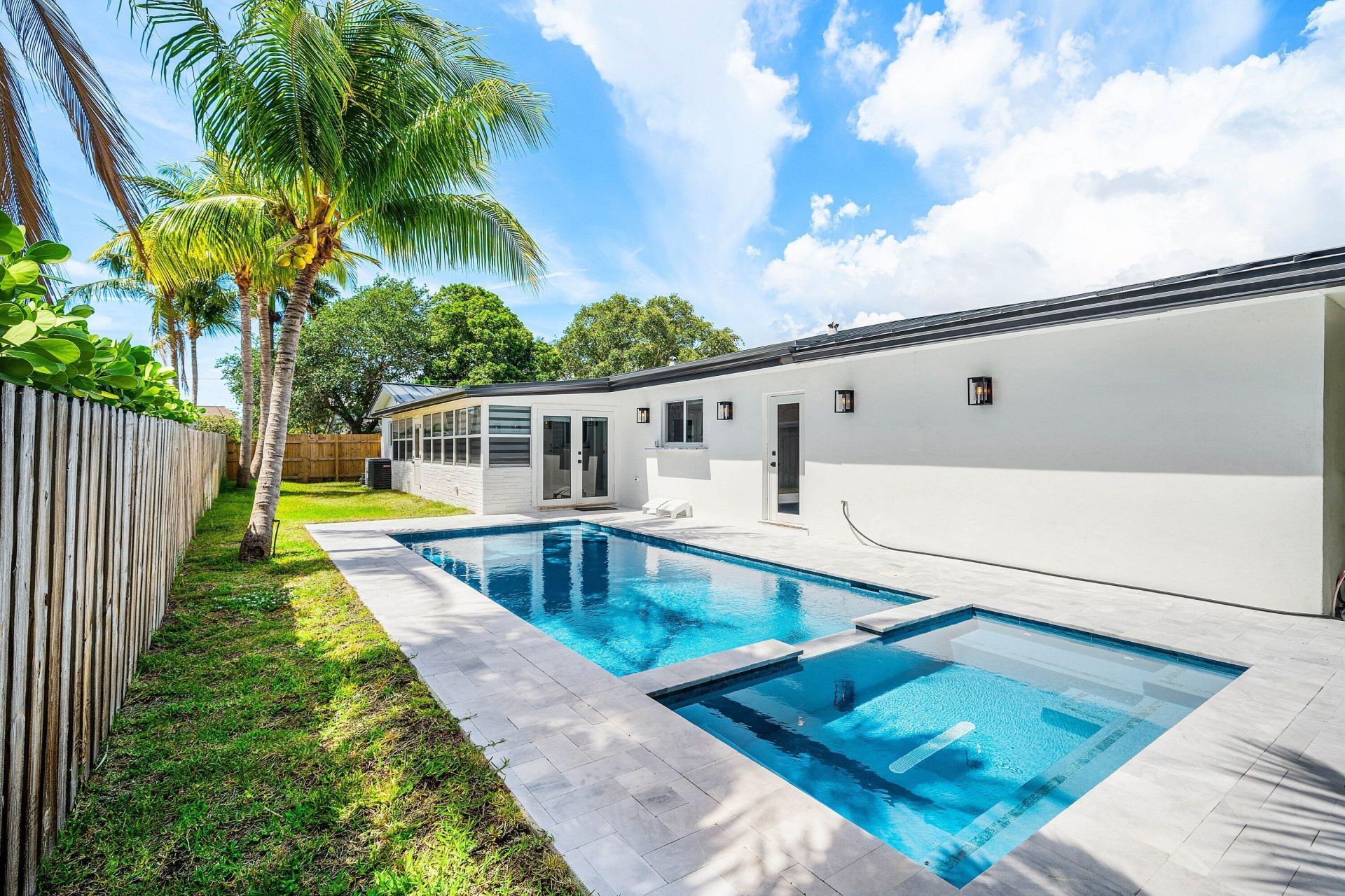 2866 SW 8th Street, Boynton Beach, FL 33435 Photo