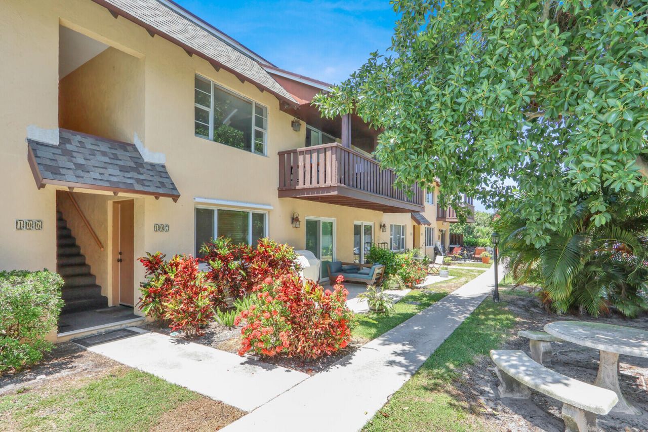 312 Southwind Drive, Unit 207, North Palm Beach, FL 33408 Photo