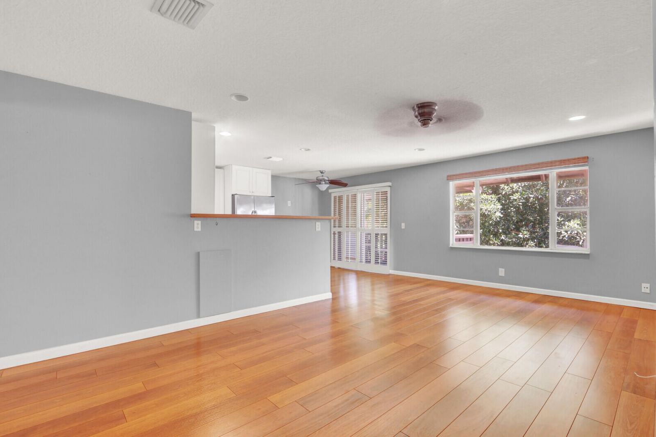 312 Southwind Drive, Unit 207, North Palm Beach, FL 33408 Photo