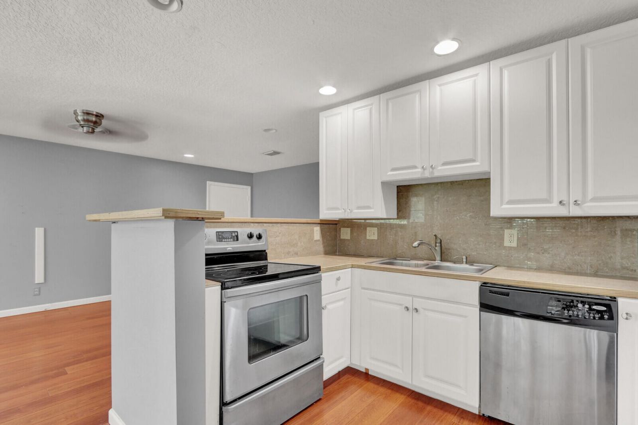 312 Southwind Drive, Unit 207, North Palm Beach, FL 33408 Photo