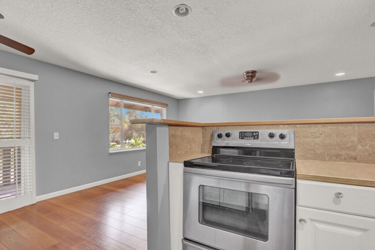 312 Southwind Drive, Unit 207, North Palm Beach, FL 33408 Photo